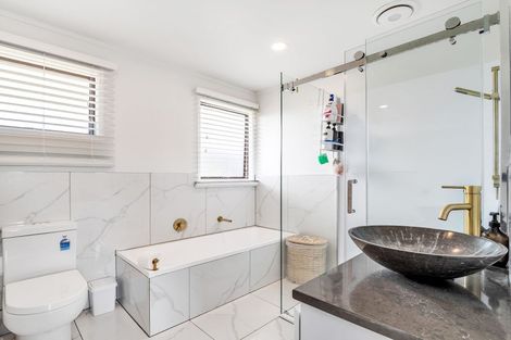 Photo of property in 51 Ngatai Avenue, Ngongotaha, Rotorua, 3010