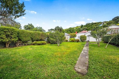 Photo of property in 13 Severn Street, Island Bay, Wellington, 6023