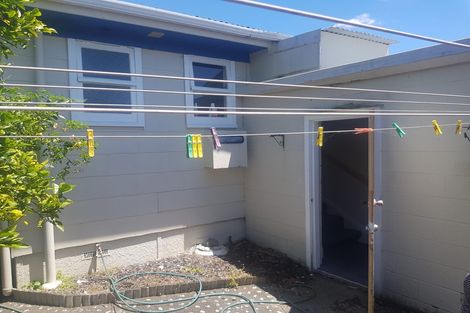 Photo of property in 1/7 Lillian Place, Orewa, 0931