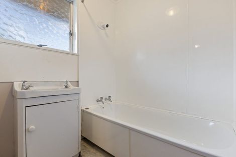 Photo of property in 2/48 Kawau Crescent, Bromley, Christchurch, 8062