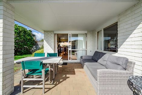 Photo of property in 23 Kotuku Drive, Paraparaumu Beach, Paraparaumu, 5032