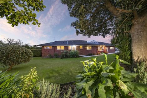 Photo of property in 17 Scanlen Terrace, Kelston, Auckland, 0602