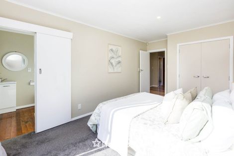 Photo of property in 63 Kashmir Avenue, Clouston Park, Upper Hutt, 5018