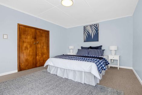 Photo of property in 98 Glendale Road, Glen Eden, Auckland, 0602