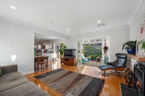 Photo of property in 1/146 Rangatira Road, Beach Haven, Auckland, 0626