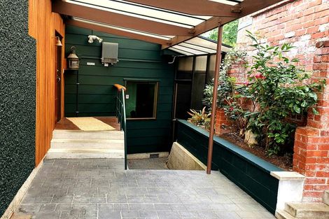 Photo of property in 15 Milton Terrace, Hospital Hill, Napier, 4110