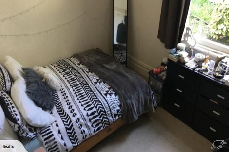 Photo of property in 2/106 Glenmore Street, Northland, Wellington, 6012