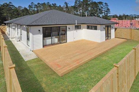 Photo of property in 20 Konoba Avenue, Kumeu, 0810