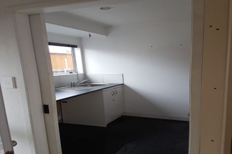 Photo of property in 26 Taioma Crescent, Te Atatu Peninsula, Auckland, 0610