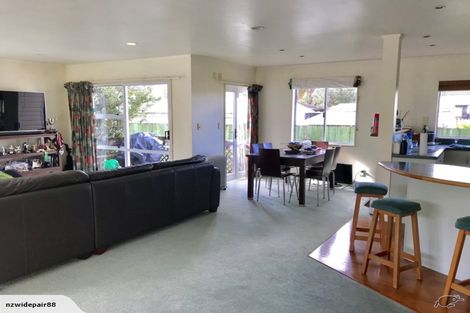 Photo of property in 40b Walton Street, Red Beach, 0932