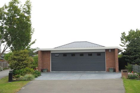 Photo of property in 15 Millcroft Place, Parklands, Christchurch, 8083