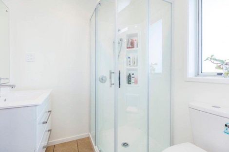 Photo of property in 115 Riverstone Drive, Riverstone Terraces, Upper Hutt, 5018