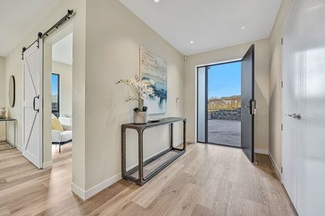 Photo of property in 4 Wheki Place, Swanson, 0614
