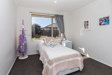Photo of property in 16 Teagarden Close, Mairehau, Christchurch, 8052