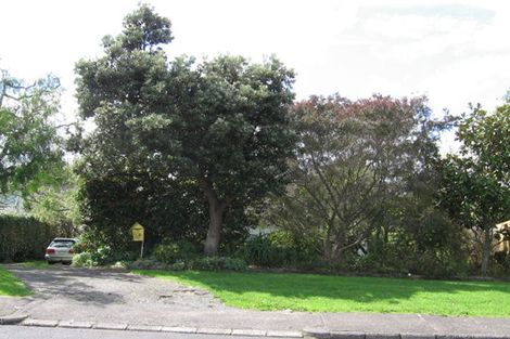 Photo of property in 14 Neil Avenue, Te Atatu Peninsula, Auckland, 0610