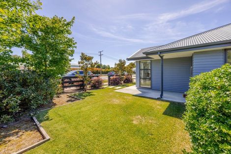 Photo of property in 20 Dee Street, Otane, 4202