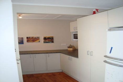 Photo of property in 20 Freya Place, Torbay, Auckland, 0630