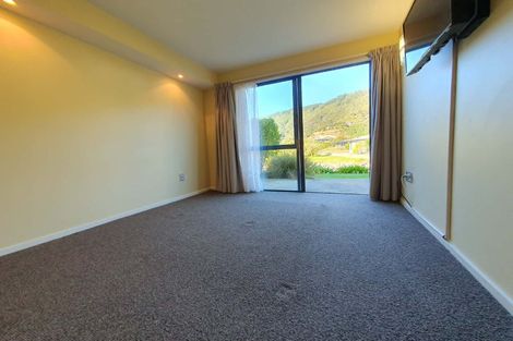 Photo of property in 10/45 Beach Road, Waikawa, Picton, 7220