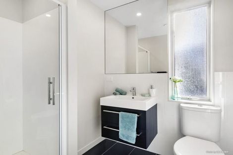 Photo of property in 11/2u Stone Street, Miramar, Wellington, 6022