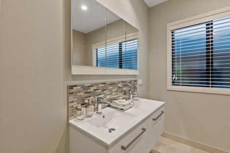 Photo of property in 71 Roy Hilton Drive, Flagstaff, Hamilton, 3210