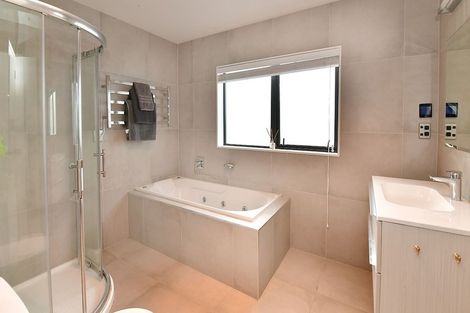 Photo of property in 46 Harvest Avenue, Orewa, 0931