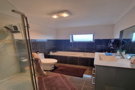 Photo of property in 177 Keri Vista Rise, Papakura, 2110