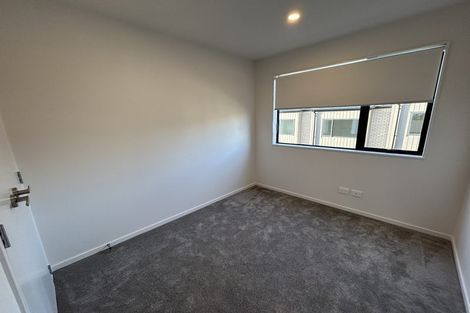 Photo of property in 9 Paetai Lane, Te Atatu Peninsula, 0610