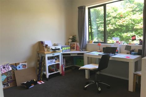 Photo of property in 12a Marsh Avenue, Forrest Hill, Auckland, 0620