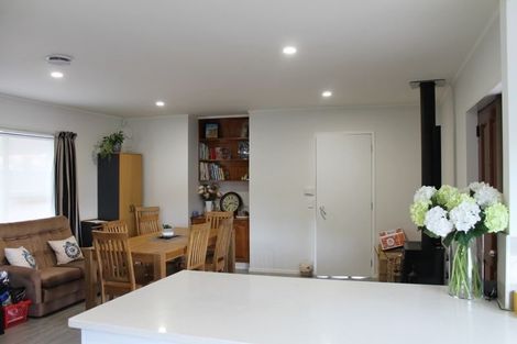 Photo of property in 4 Coolen Place, Tuakau, 2121