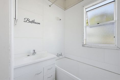Photo of property in 1/38 Wordsworth Crescent, Maraenui, Napier, 4110