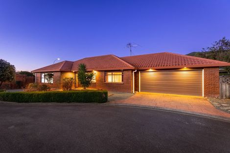 Photo of property in 1 Inverell Place, Waikanae, 5036