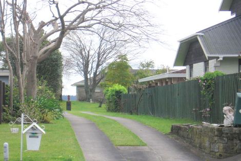 Photo of property in 211 Ngatai Road, Otumoetai, Tauranga, 3110