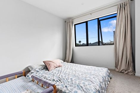 Photo of property in 6/2 Abbotleigh Avenue, Te Atatu Peninsula, Auckland, 0610
