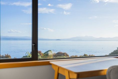 Photo of property in 3 Whakamoenga Point, Acacia Bay, Taupo, 3385