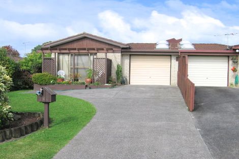 Photo of property in 6a Ursula Place, Half Moon Bay, Auckland, 2012