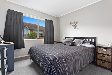 Photo of property in 13 Edgewater Grove, Whakatane, 3120