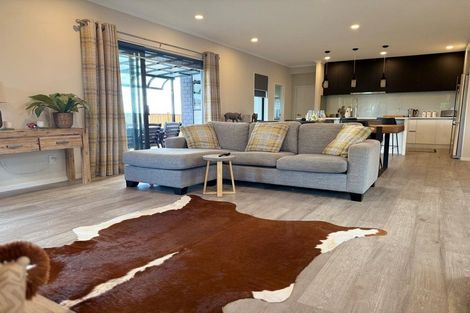 Photo of property in 321 Flat Bush School Road, Flat Bush, Auckland, 2019
