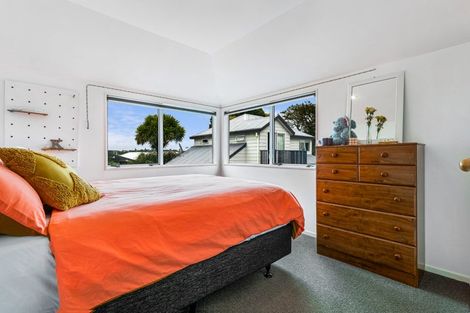 Photo of property in 41 Colwill Road, Massey, Auckland, 0614