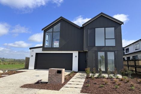 Photo of property in 12 Catalina Avenue, Rosehill, 2113