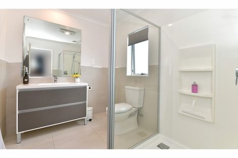 Photo of property in 6 Onekura Street, Red Beach, 0932