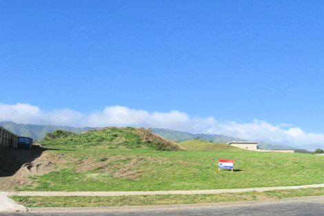 Photo of property in 11 Pharazyn Avenue, Waikanae Beach, Waikanae, 5036