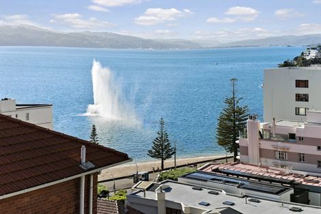 Photo of property in 18u2 Oriental Terrace, Oriental Bay, Wellington, 6011