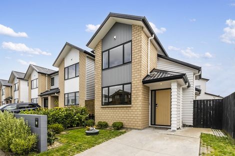Photo of property in 14 Kearns Drive, Hobsonville, Auckland, 0616