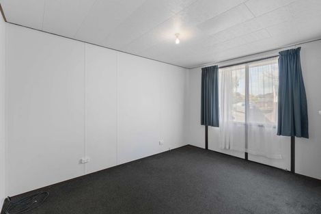 Photo of property in 2/76 Parrs Cross Road, Henderson, Auckland, 0612