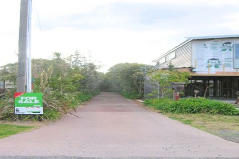 Photo of property in 415a Given Avenue, Whangamata, 3620