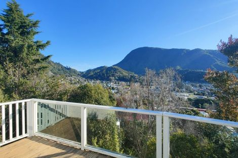 Photo of property in 126 Wellington Street, Picton, 7220