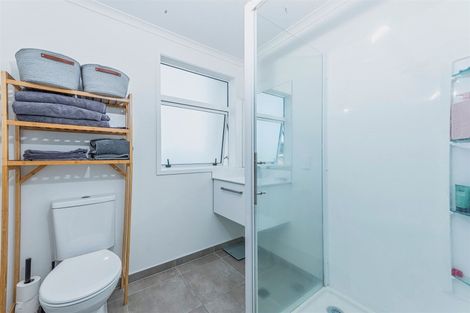 Photo of property in 25 Marine Parade, Hobsonville, Auckland, 0616