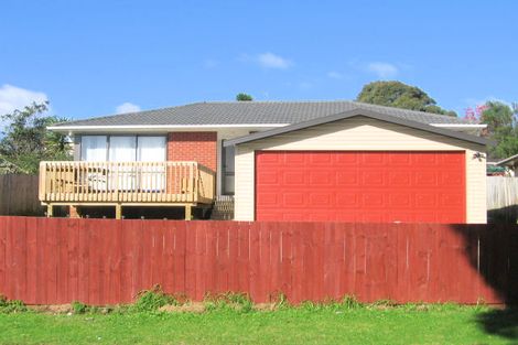 Photo of property in 16 Coburg Street, Henderson, Auckland, 0612