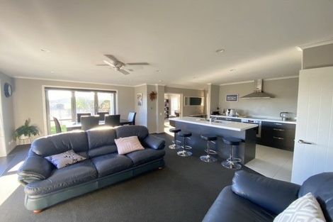 Photo of property in 16 Hammill Grove, Stoke, Nelson, 7011