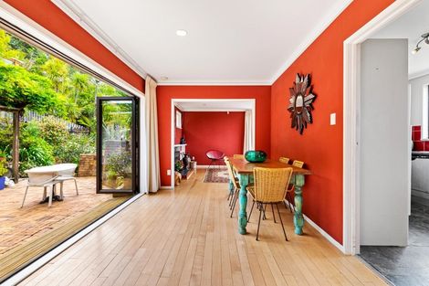 Photo of property in 296 Glenvar Road, Torbay, Auckland, 0630